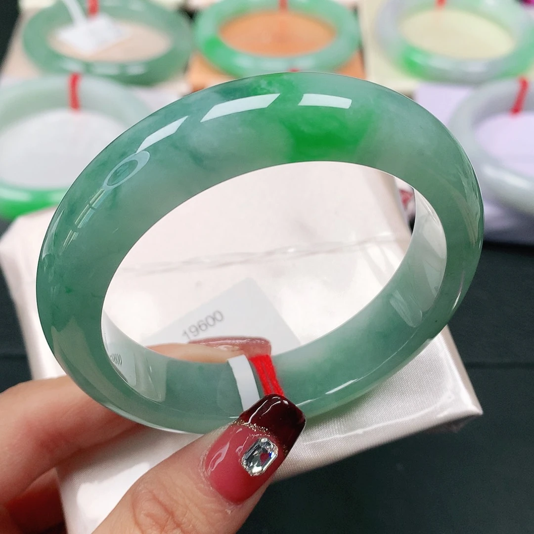 翡翠手镯未镶嵌天然翡翠手镯52