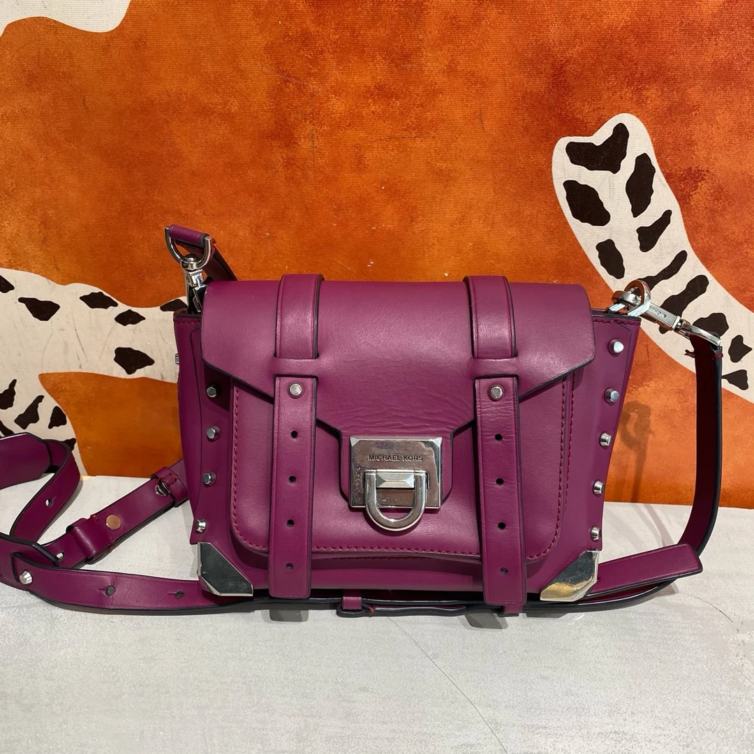 95新 MICHAELKORS/迈克高仕 12766 斜挎包