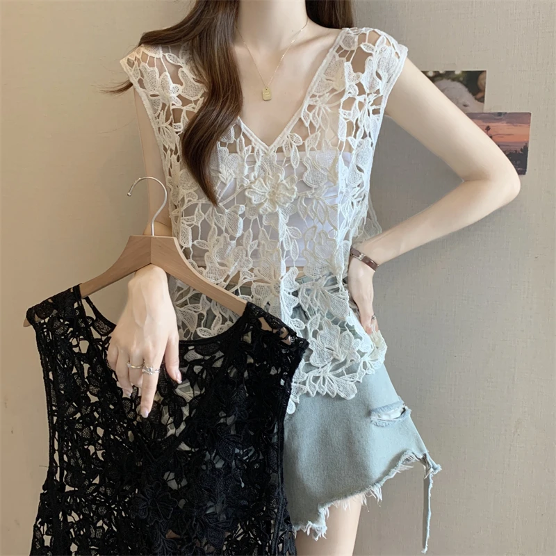 2025钩花镂空V领马甲背心女夏季显瘦坎肩无袖蕾丝上衣