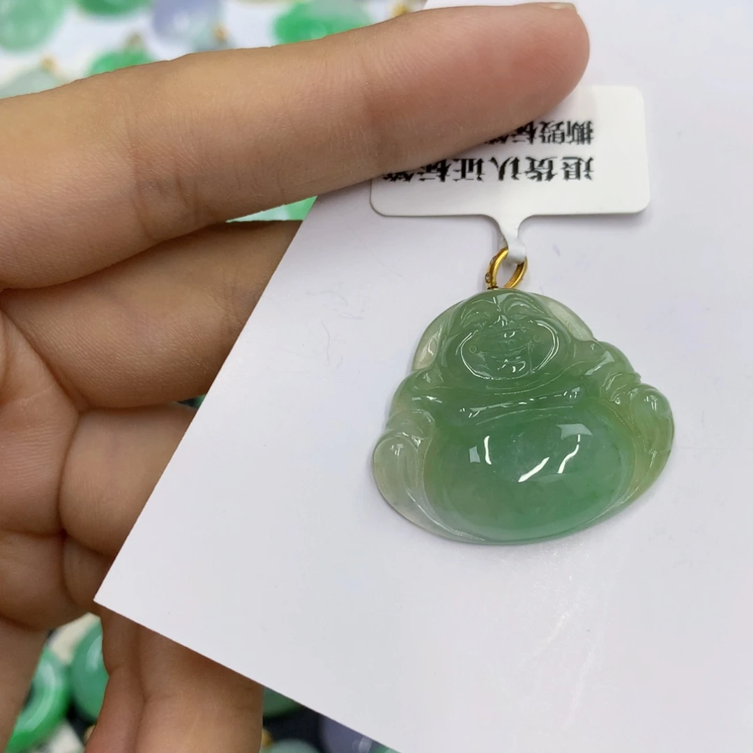 翡翠18K金镶嵌颈饰翡翠