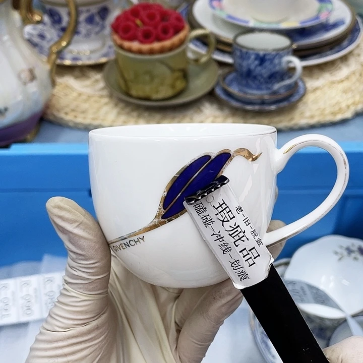 乐65 满28包邮，默认微瑕完美慎入