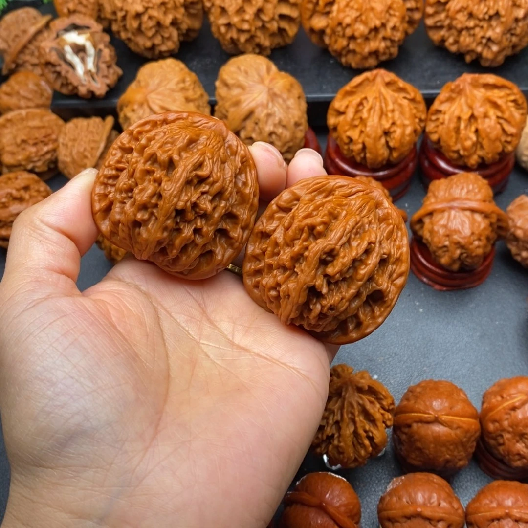 文玩核桃把件46虎头