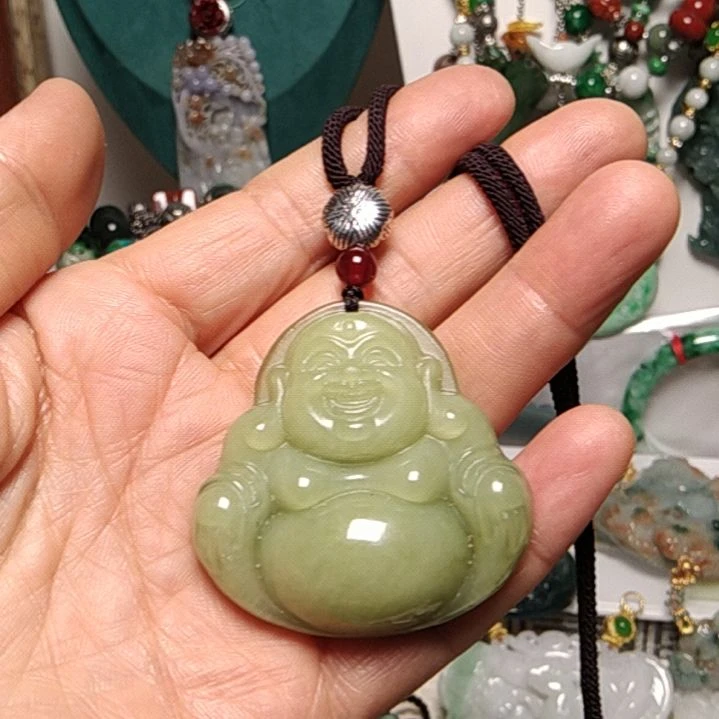 翡翠吊坠(赠链)未镶嵌