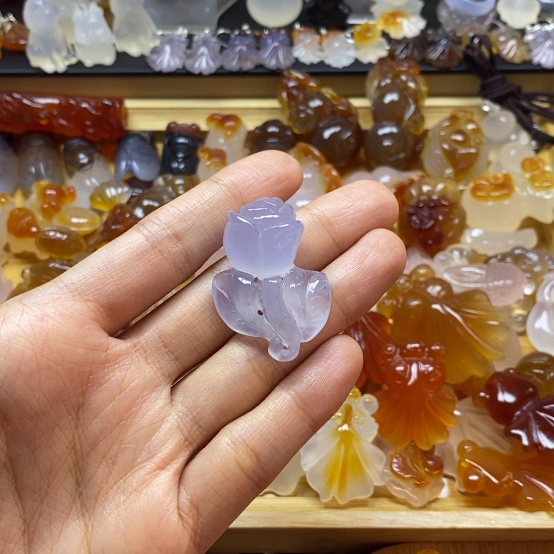 玛瑙/玉髓颈饰未镶嵌琳**贝