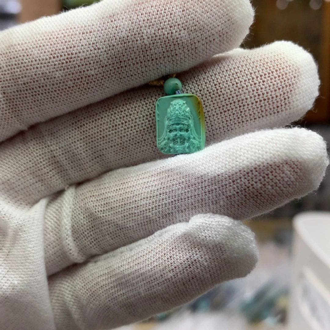 绿松石未镶嵌挂件