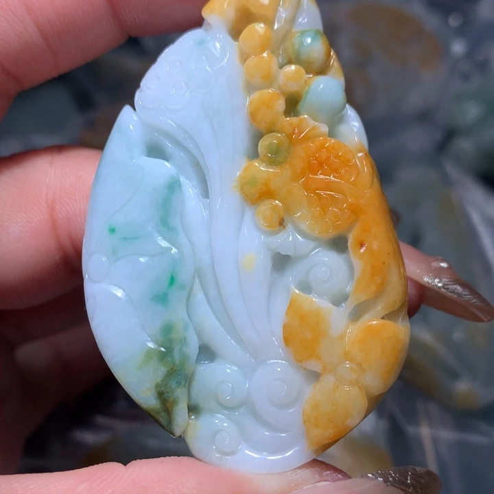 翡翠未镶嵌颈饰保真天然A货翡翠