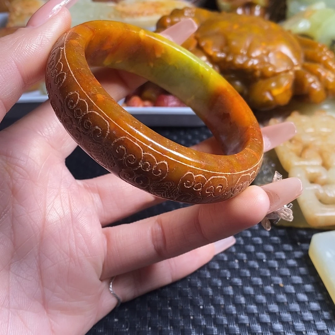 岫岩老玉（透闪石质玉）未镶嵌珠宝奇石