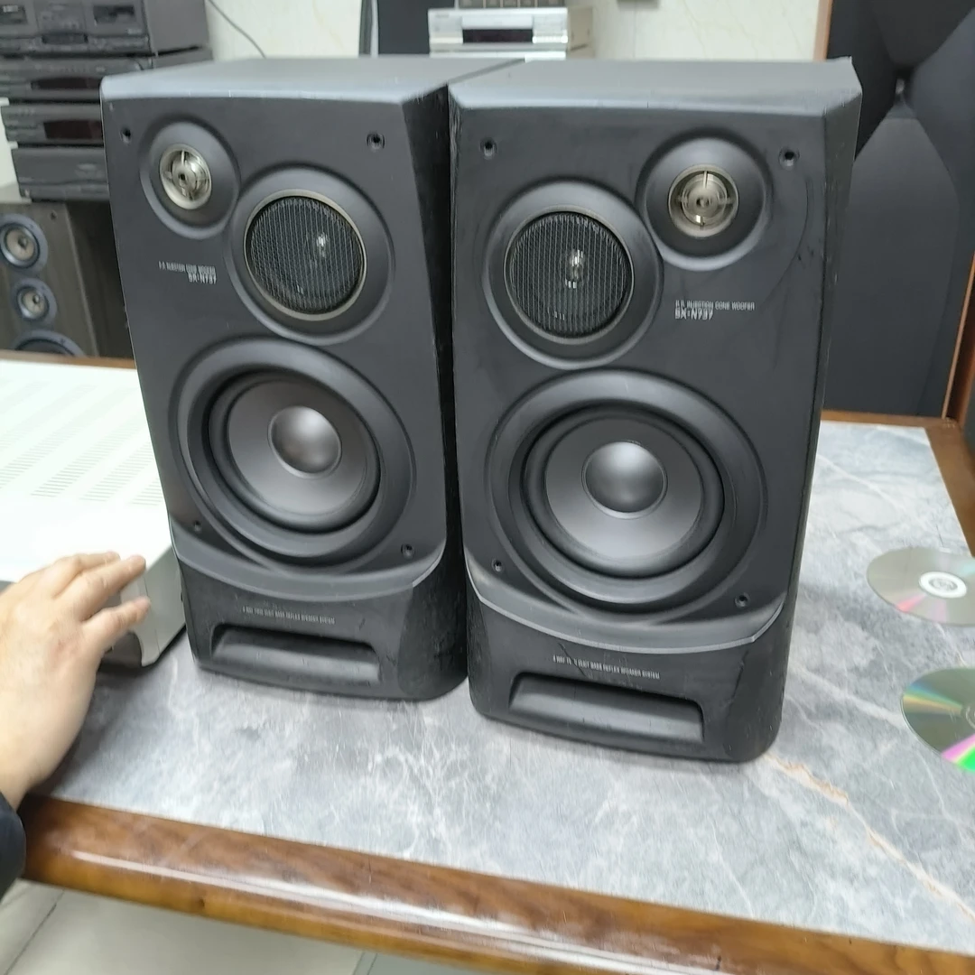 8新  爱华无源音箱一对，邮费自理不包邮