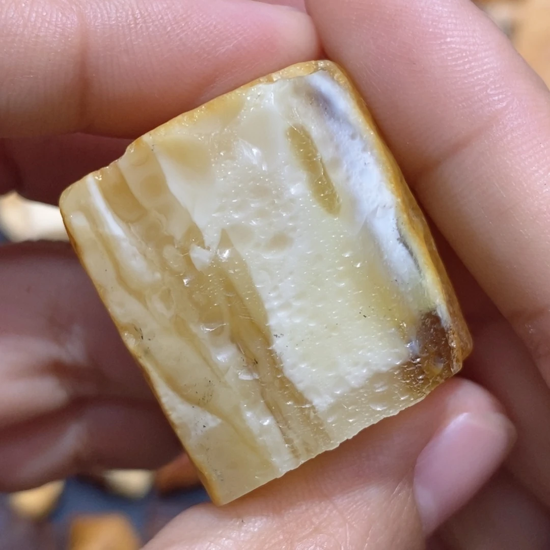 定制琥珀蜜蜡原石