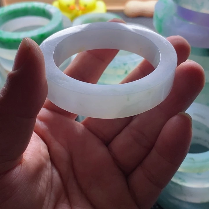 定制翡翠缅甸A货翡翠玉手镯未镶嵌一****