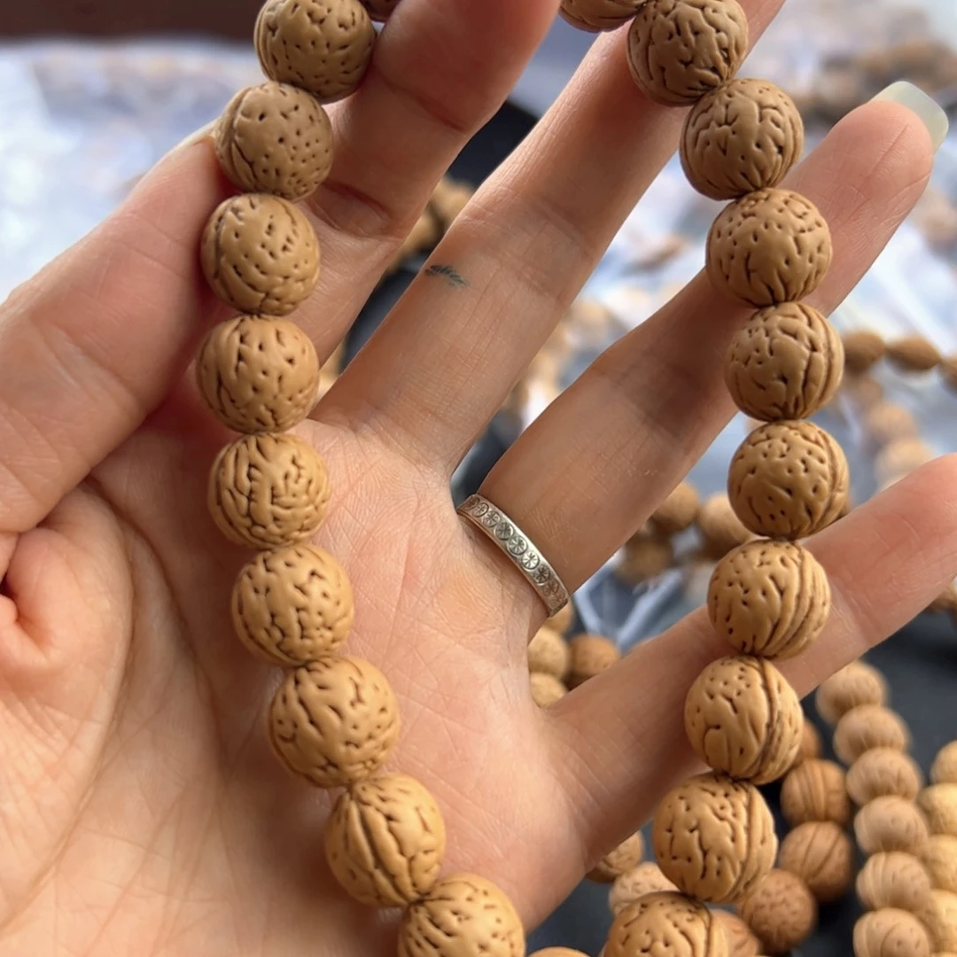 荷***桃核手串野生山桃核手串手持