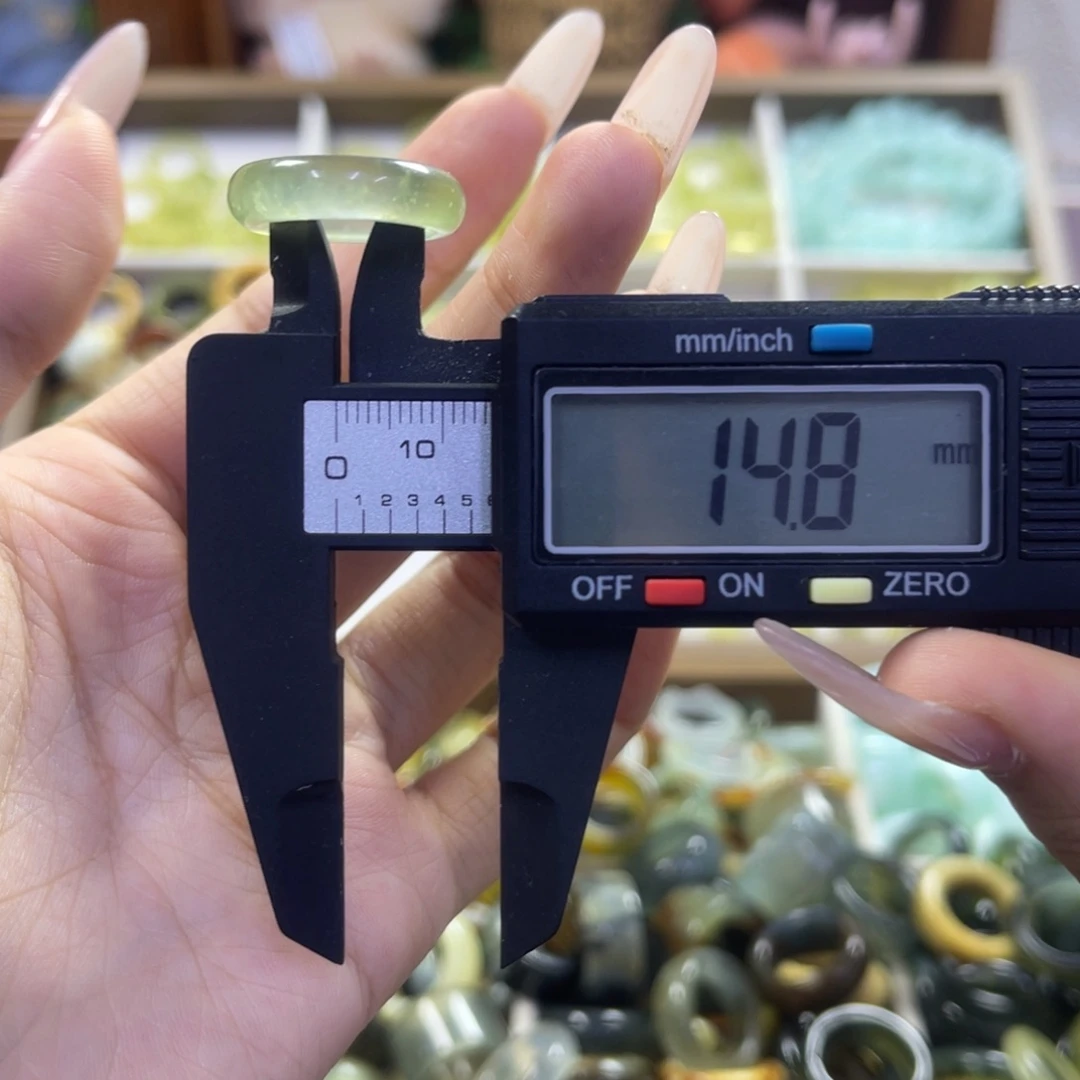 蛇纹石玉未镶嵌手镯34