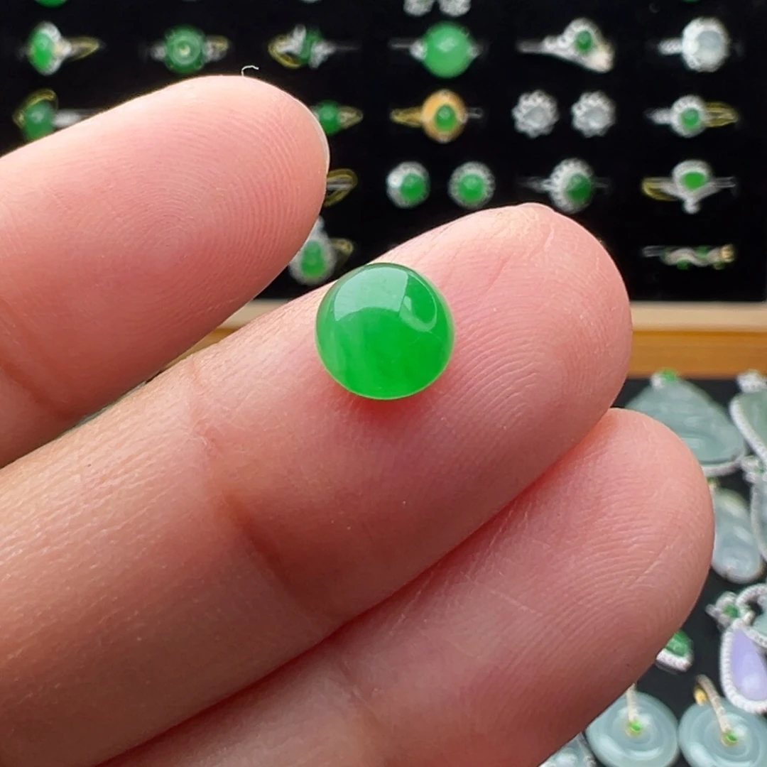 翡翠未镶嵌颈饰蛋6.6