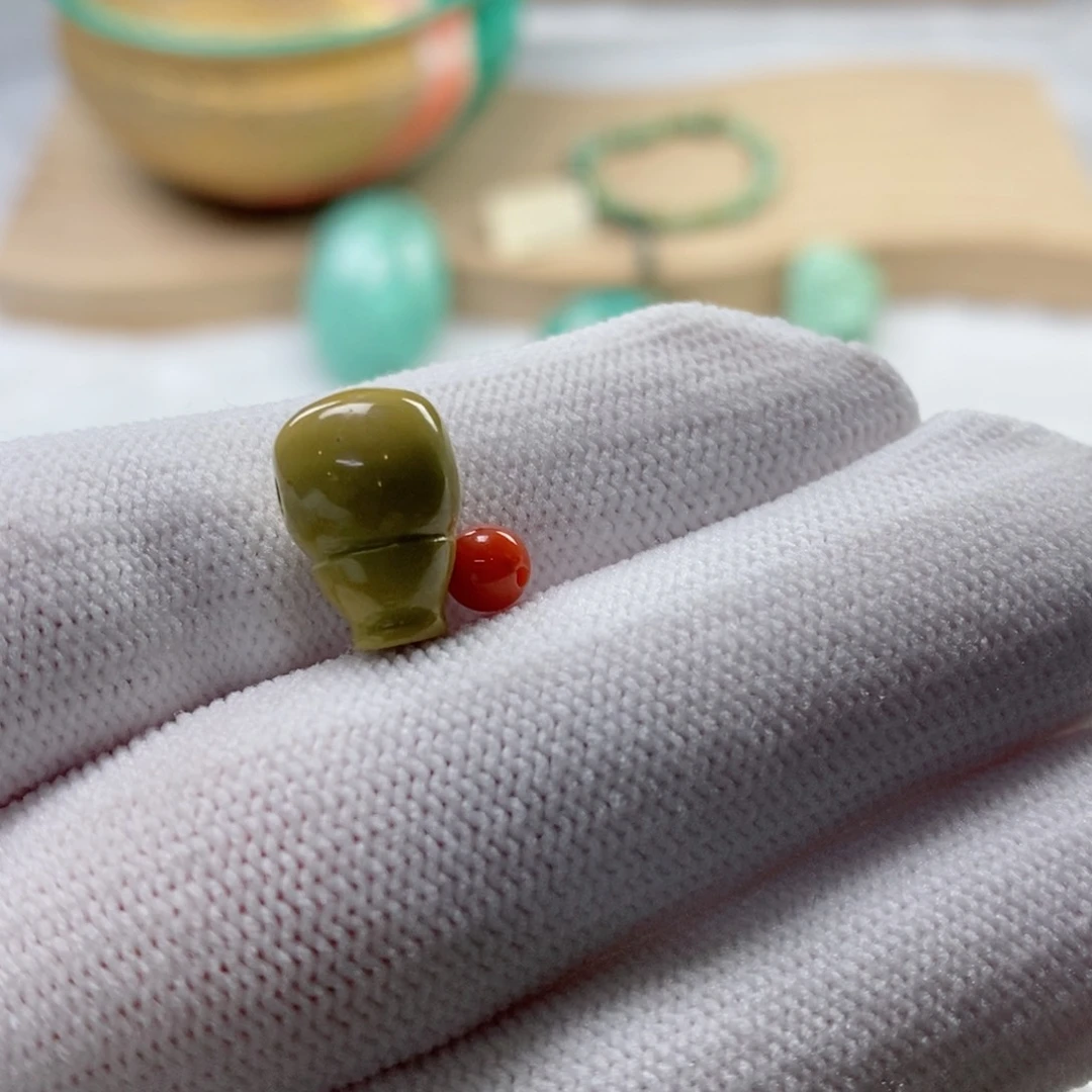 南红玛瑙颈饰未镶嵌