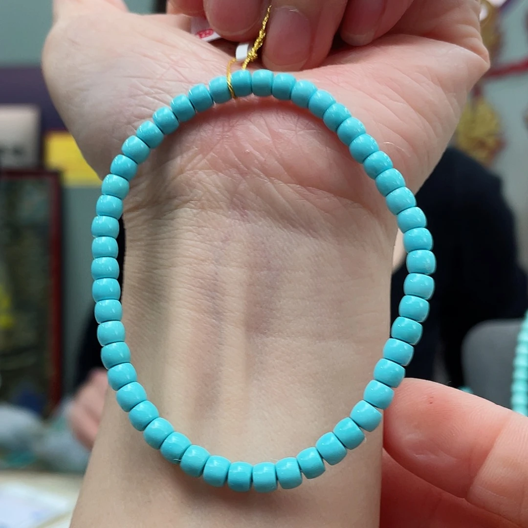 绿松石颈饰未镶嵌