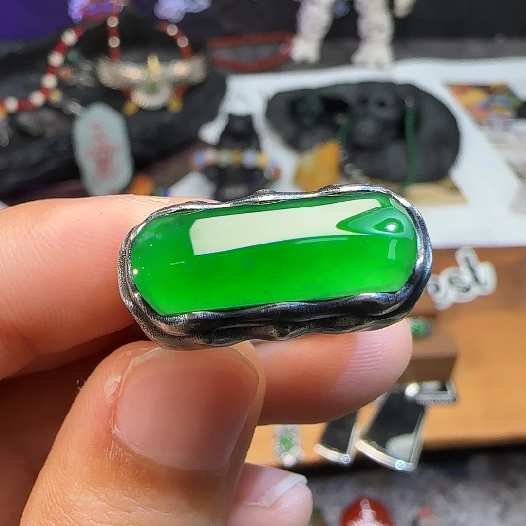 庞***天翡翠银S925镶嵌戒指