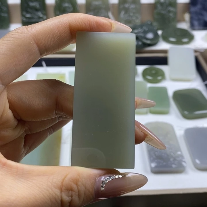 颈饰未镶嵌和田玉人****福