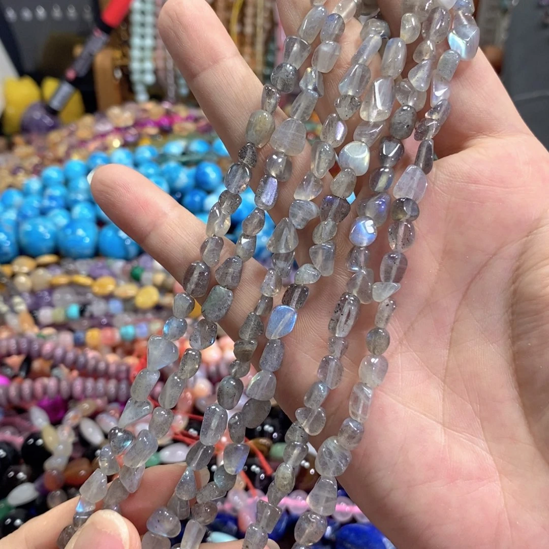 未镶嵌玛瑙/玉髓珠宝半成品灰月光碎一条