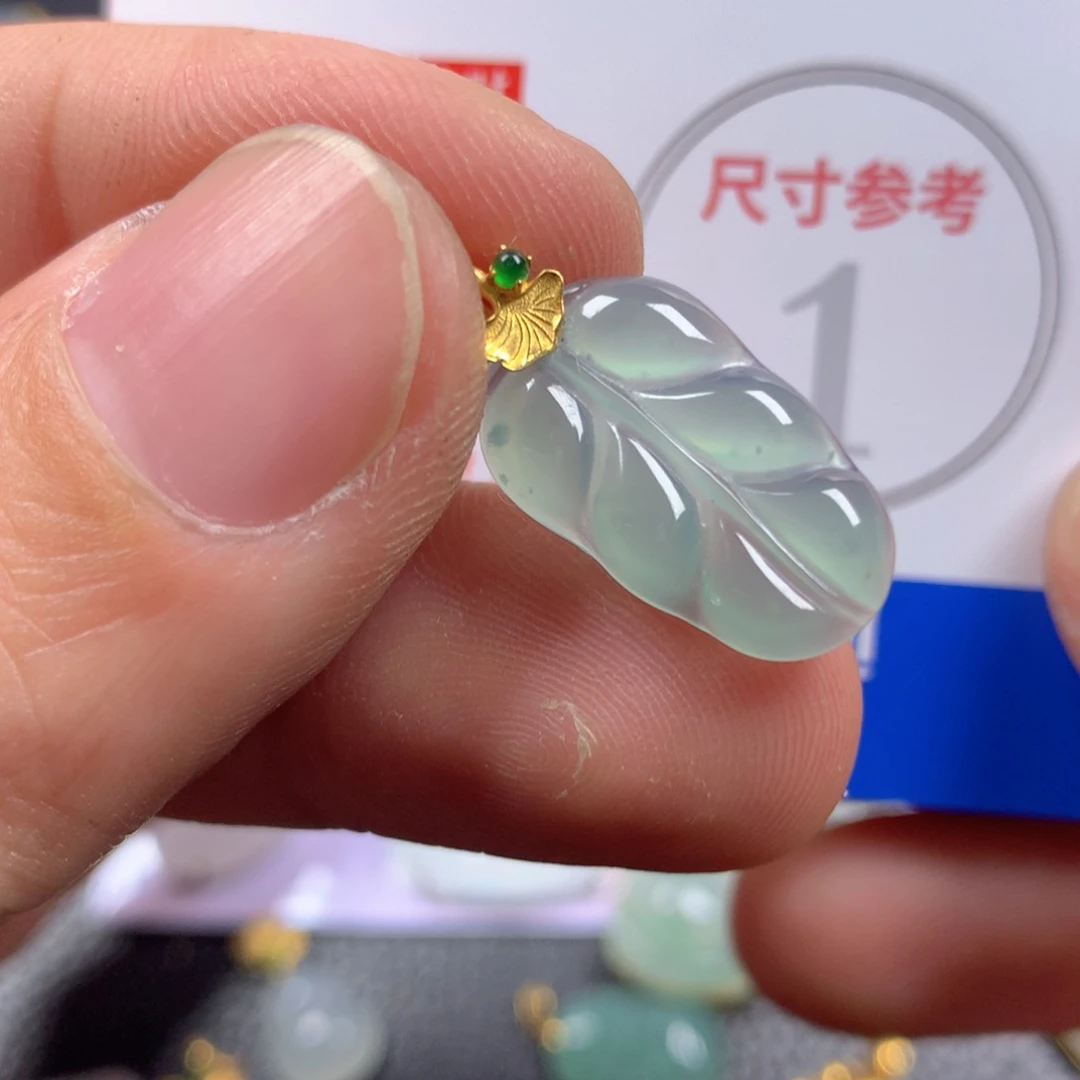 【闪购商品】翡翠颈饰18K金镶嵌翡翠