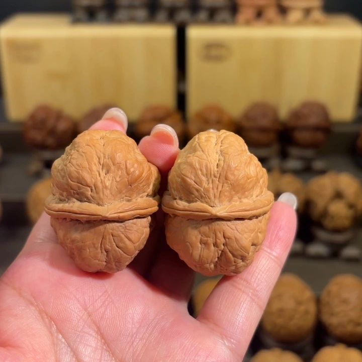 文玩核桃吊坠聚宝金蟾