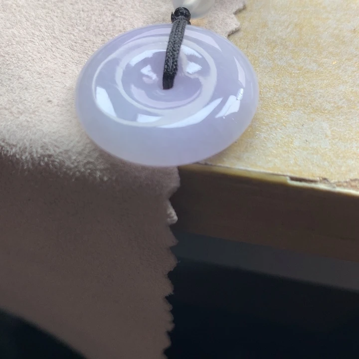 翡翠颈饰未镶嵌吊坠