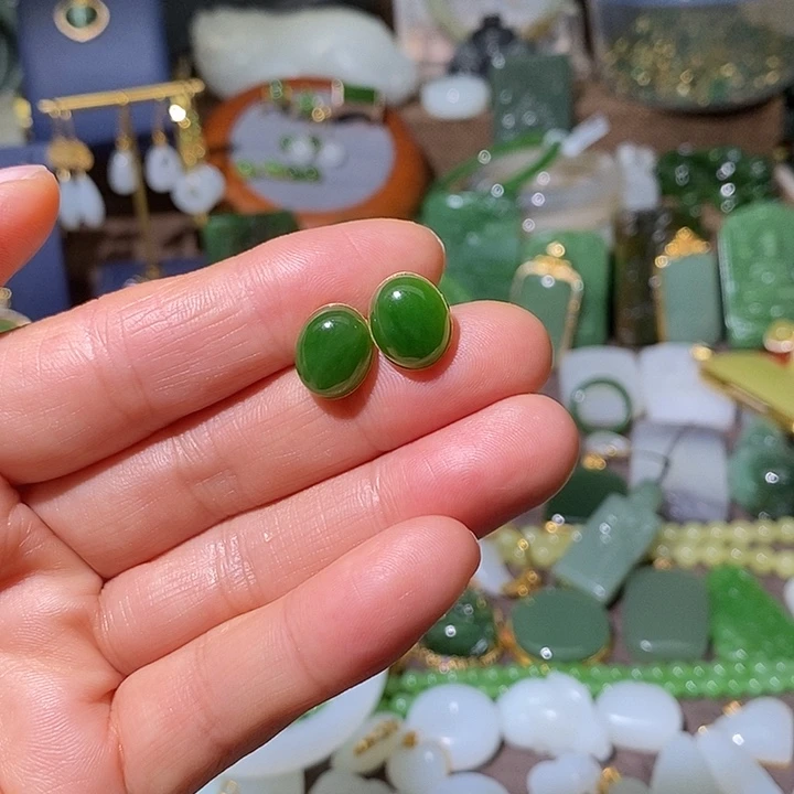 和田玉（碧玉）18K金镶嵌吊坠(不含链)
