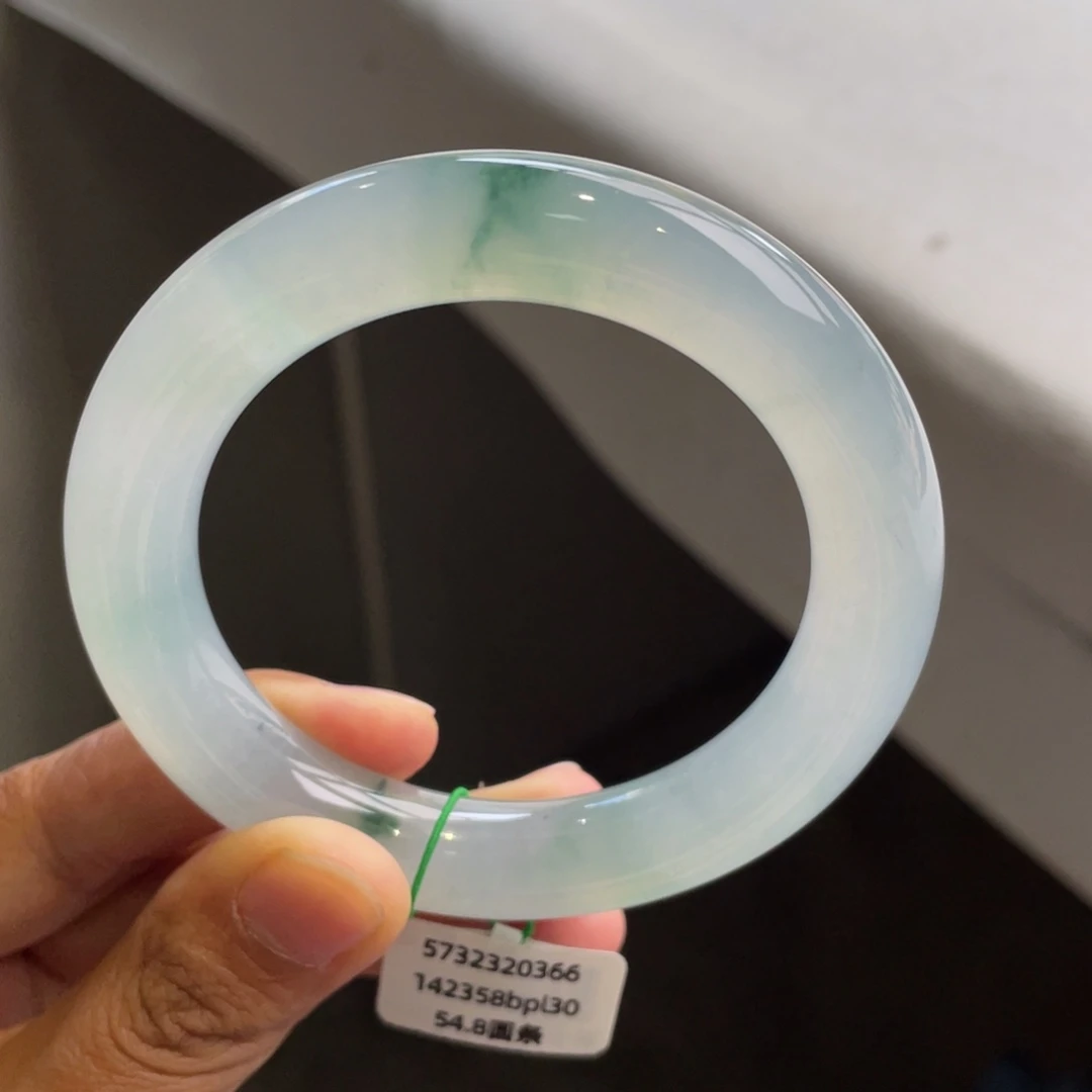 翡翠未镶嵌手镯冰胶飘花圆条【强推】