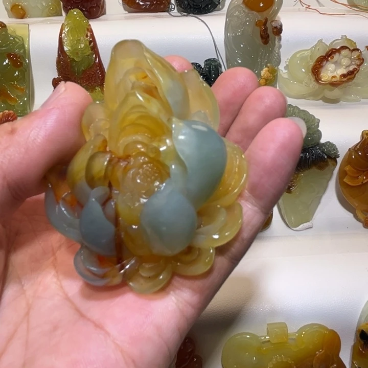 岫玉未镶嵌吊坠(赠链)