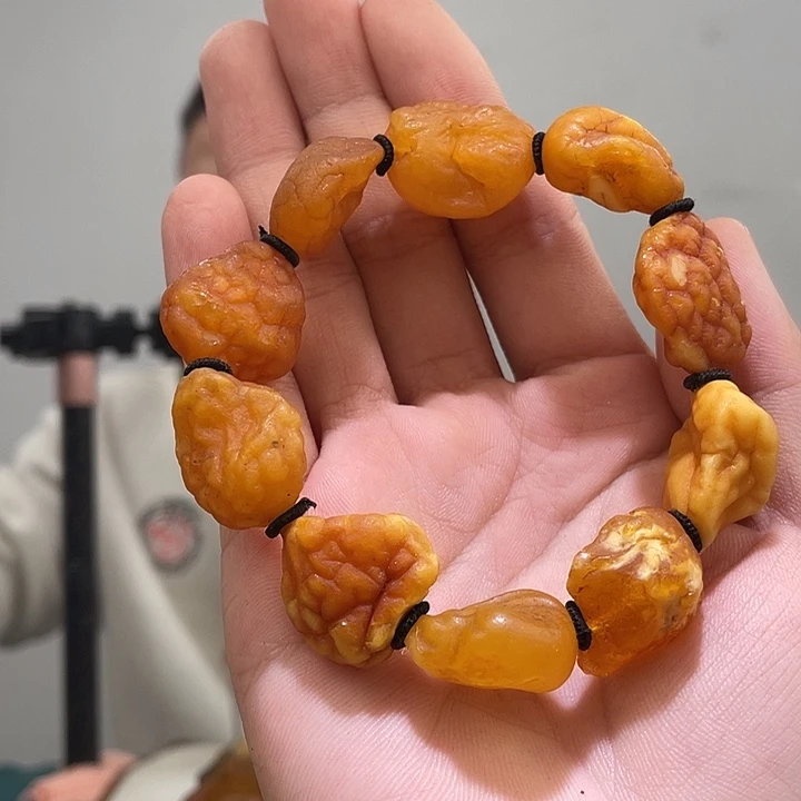 琥珀未镶嵌珠宝奇石为**猫