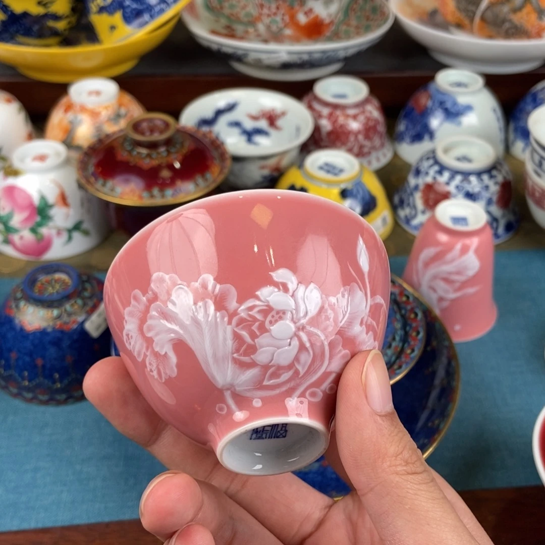 星****花陶瓷的设计师是一