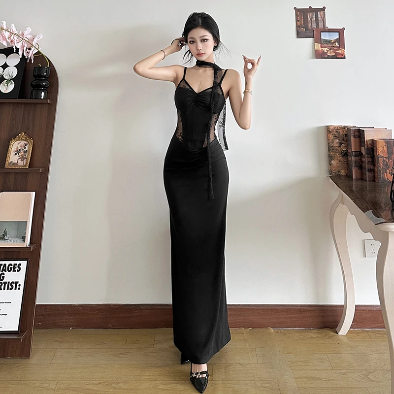 Malou 法式性感轻熟风蕾丝拼接V领修身显瘦吊带连衣裙女K24D59119