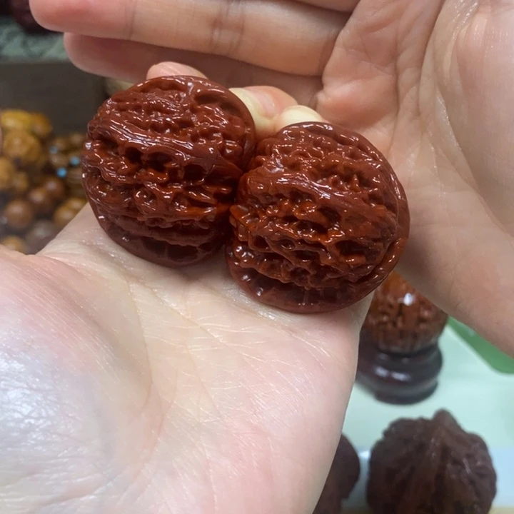 帅***州吊坠文玩核桃三角白