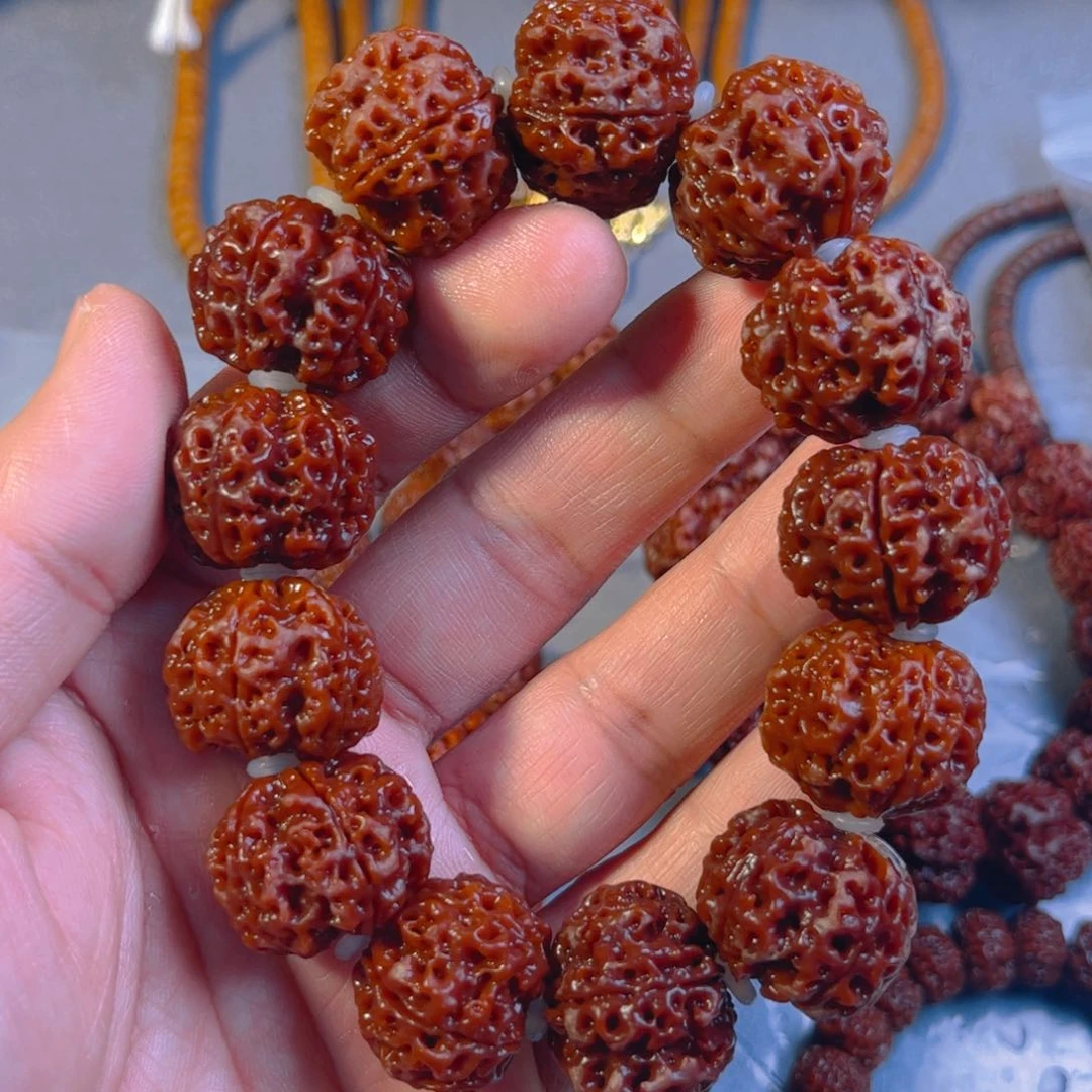 金刚菩提吊坠爱****某梁，梅花