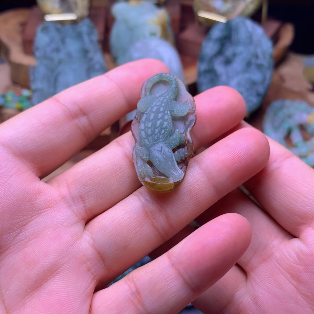 定制翡翠未镶嵌翡翠