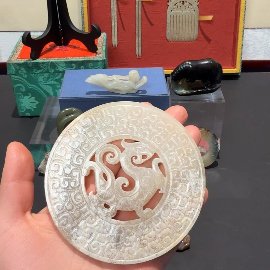 用***7和田玉未镶嵌挂件