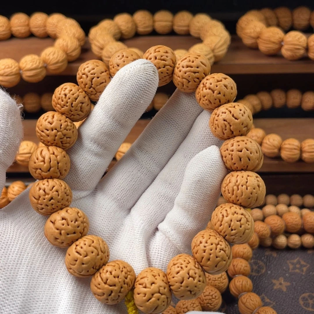 骑***弹桃核吊坠野生肌肉