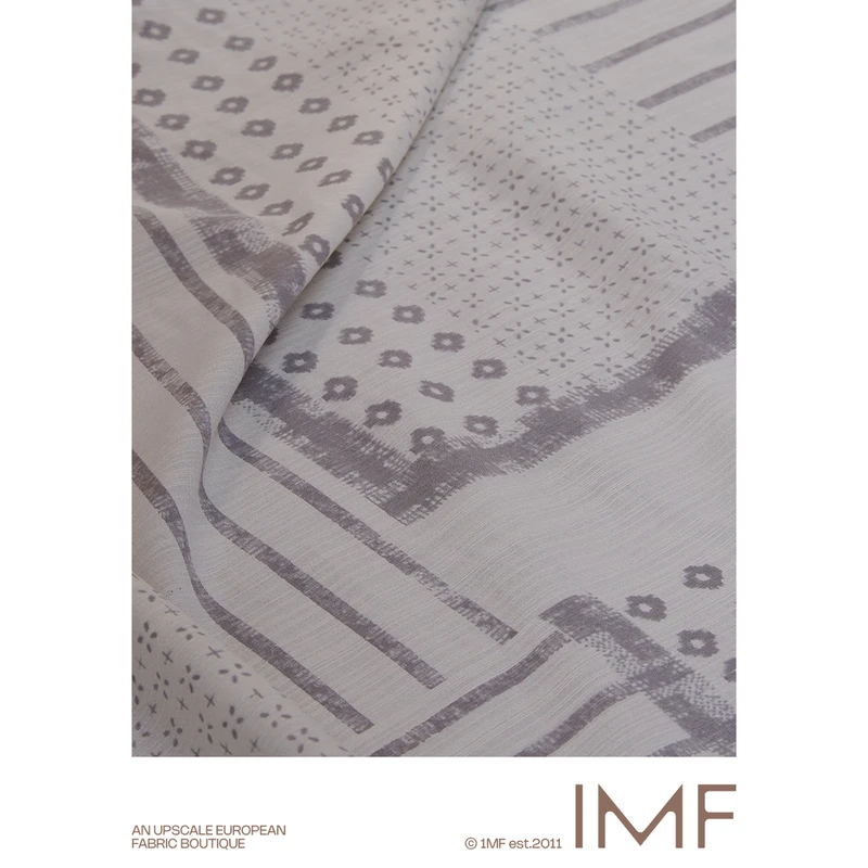 春风沉醉的夜晚 日本真丝绢丝棉面料和风灰白雅致服装布 宽110CM