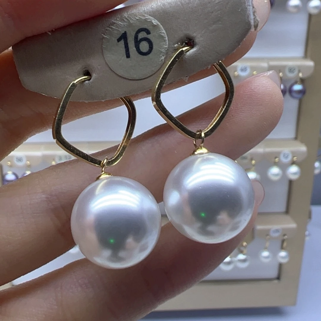 18K金镶嵌淡水珍珠耳饰