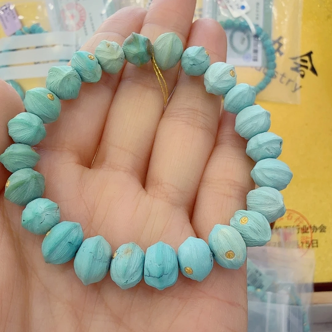 绿松石未镶嵌珠宝奇石