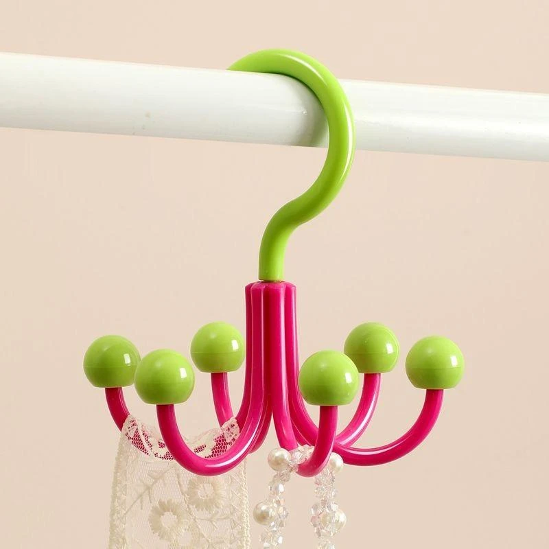 吊带内衣收纳神器六爪旋转挂钩简约家用多功能款衣架寝室日用衣柜