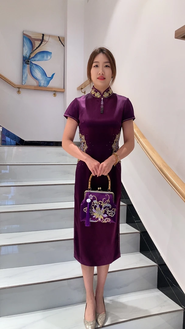 六礼170258修身显瘦旗袍领高端大气七彩刺绣高级醋酸旗袍