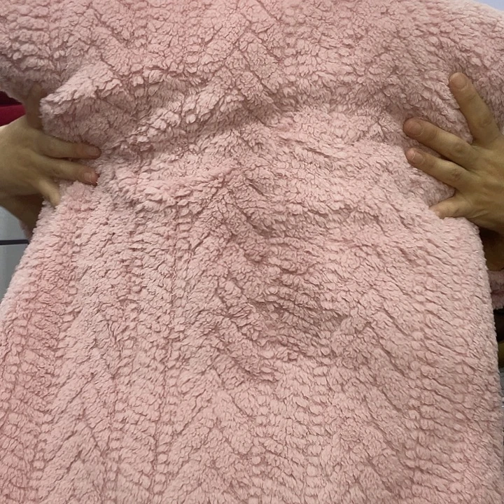 混纺粉色提花舒棉绒1.3米边不齐