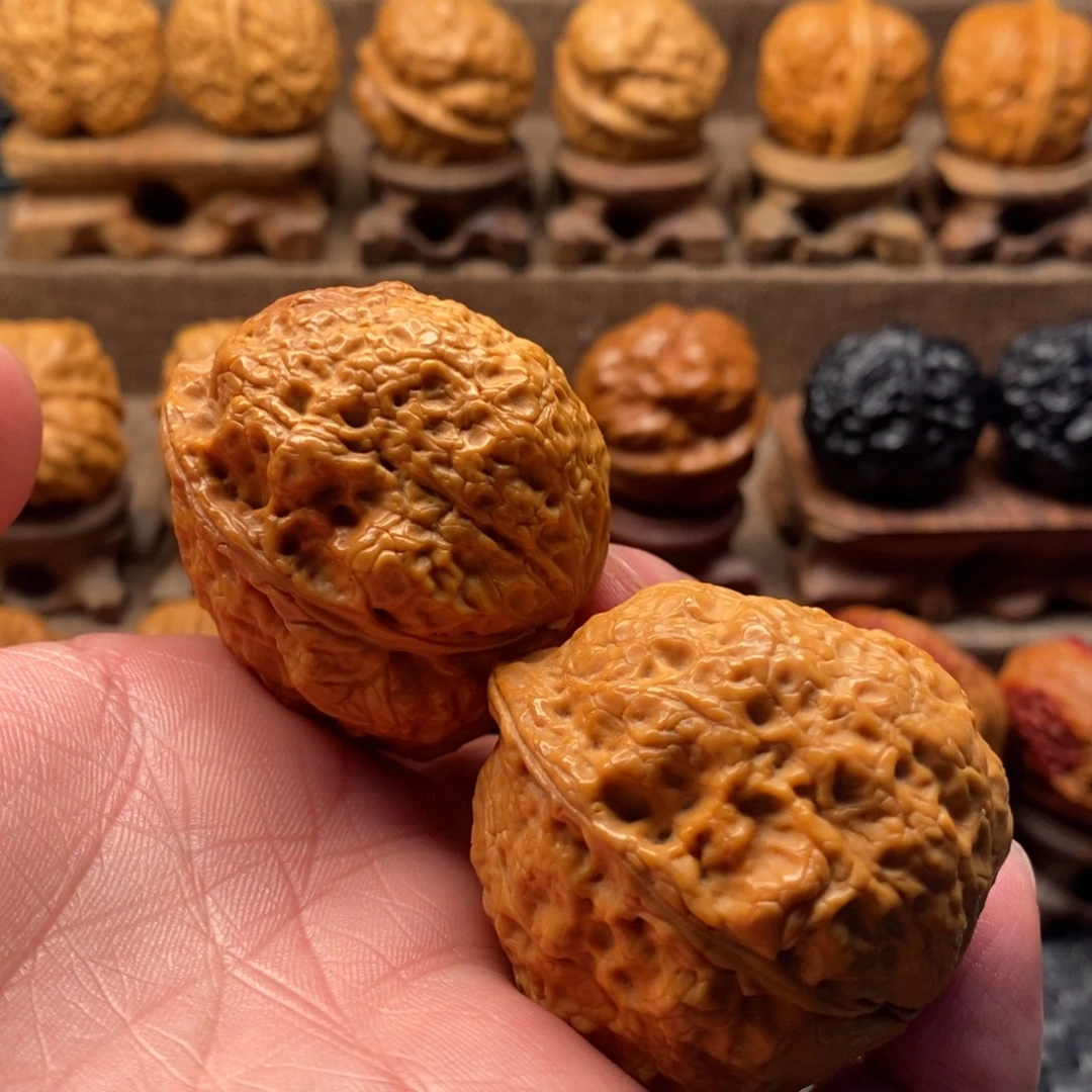 文玩核桃把件铁核桃