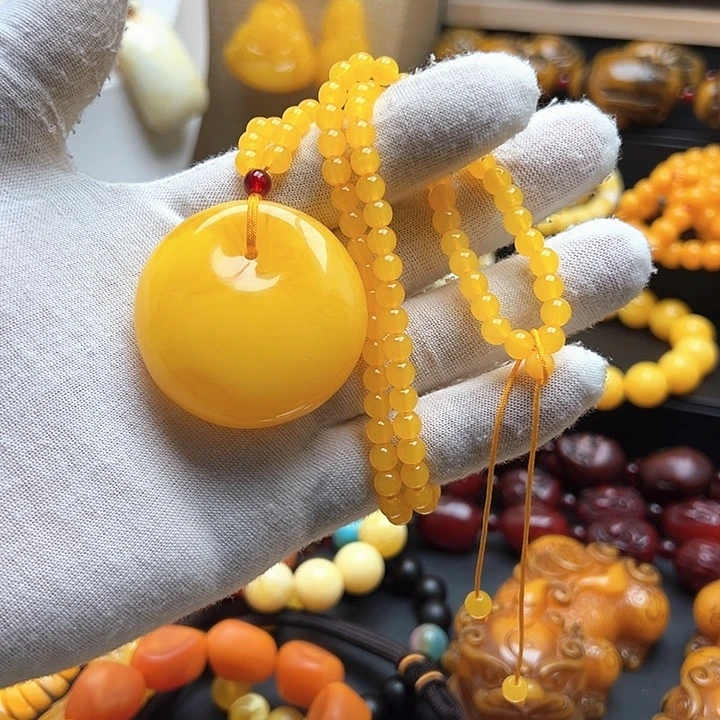 蜜蜡未镶嵌颈饰蜜蜡