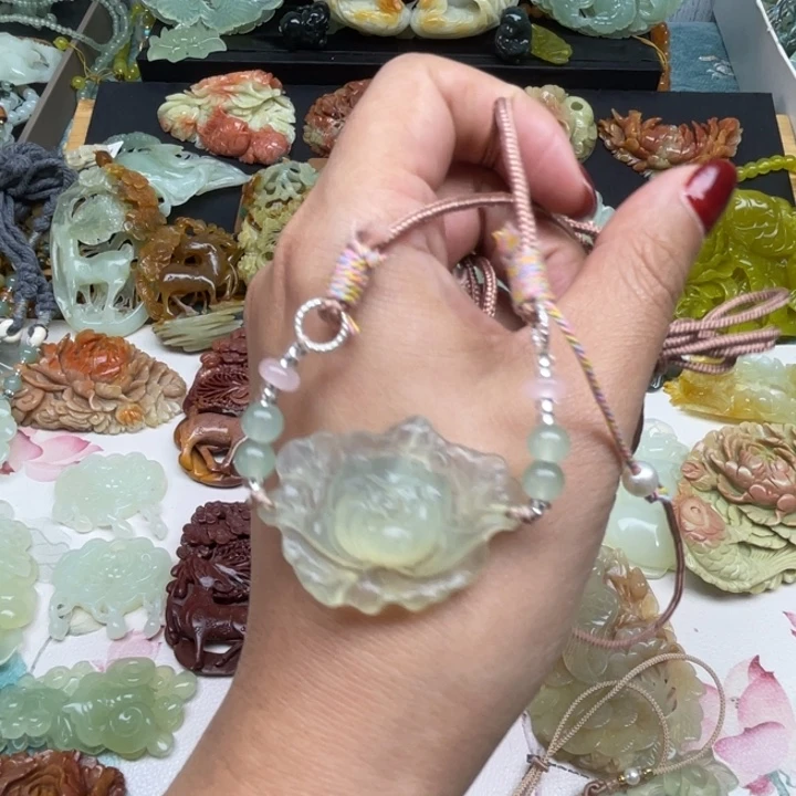 蛇纹石玉未镶嵌颈饰