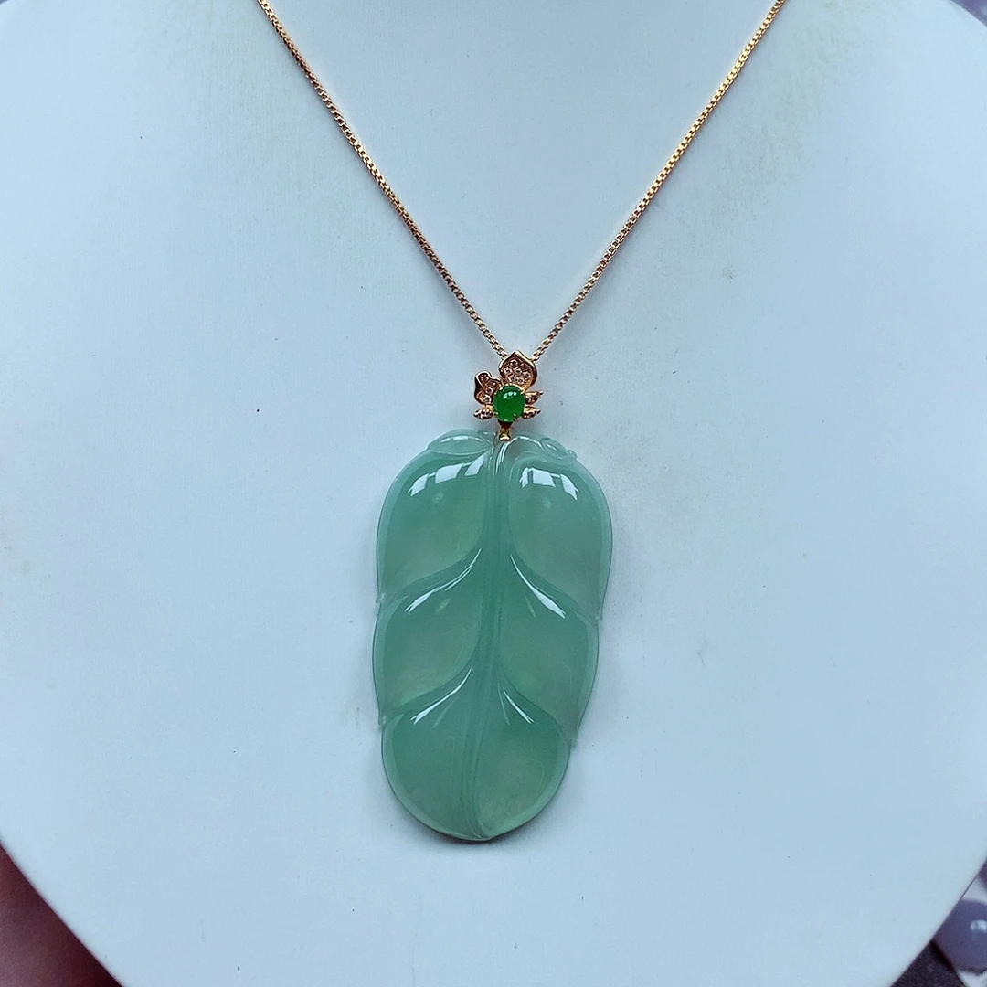 翡翠18K金镶嵌颈饰天然翡翠A货