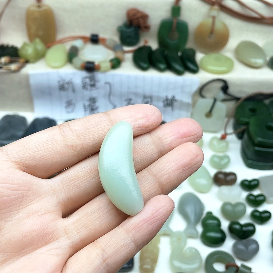 颈饰未镶嵌和田玉送**淇