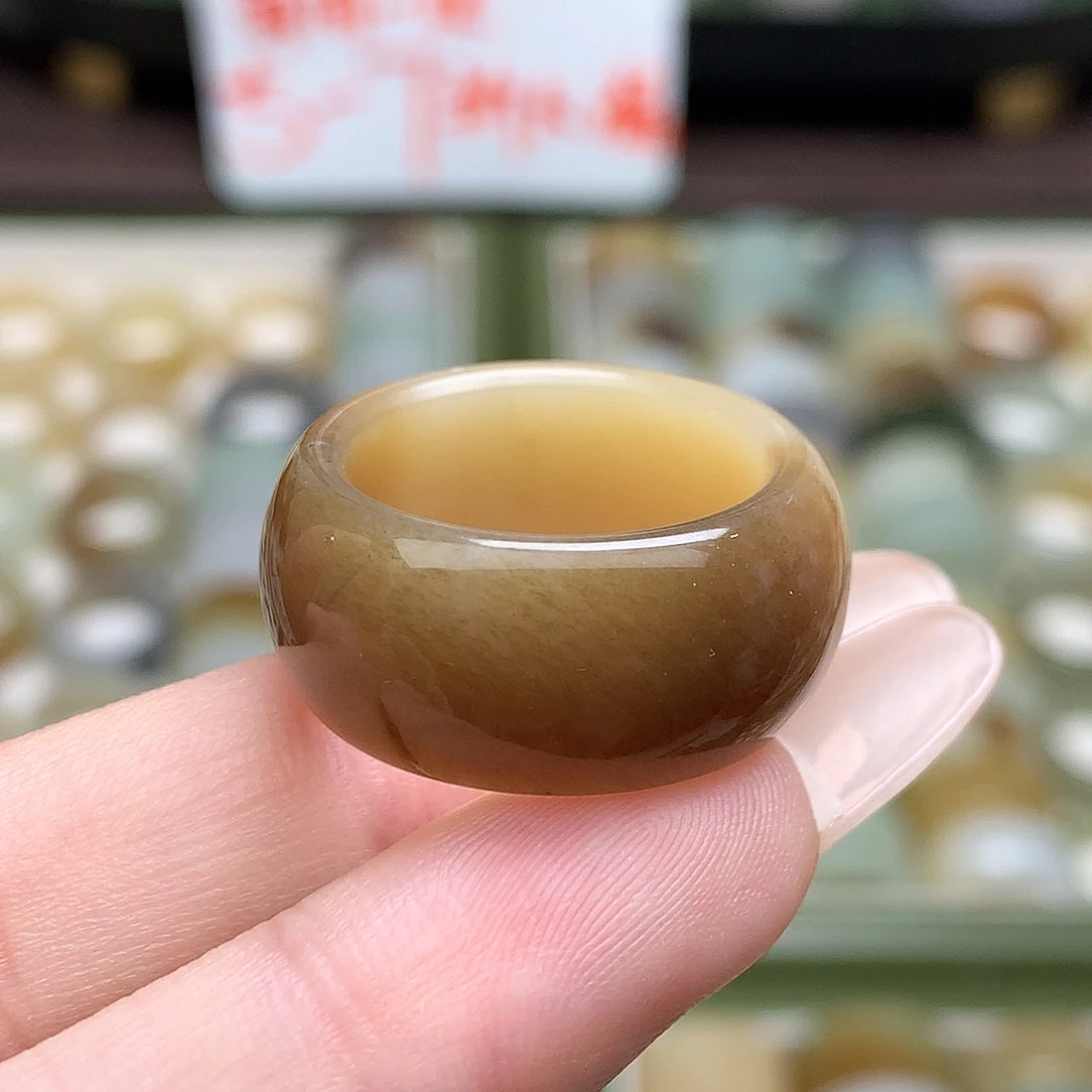 未镶嵌戒指和田玉17