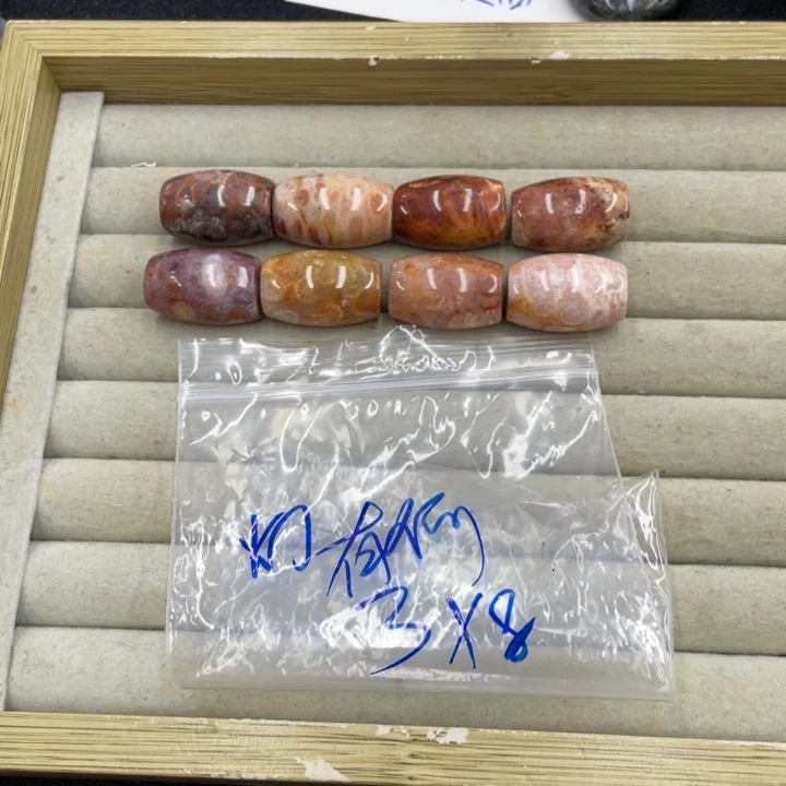 ****可颈饰合金硅化珊瑚（珊瑚玉）
