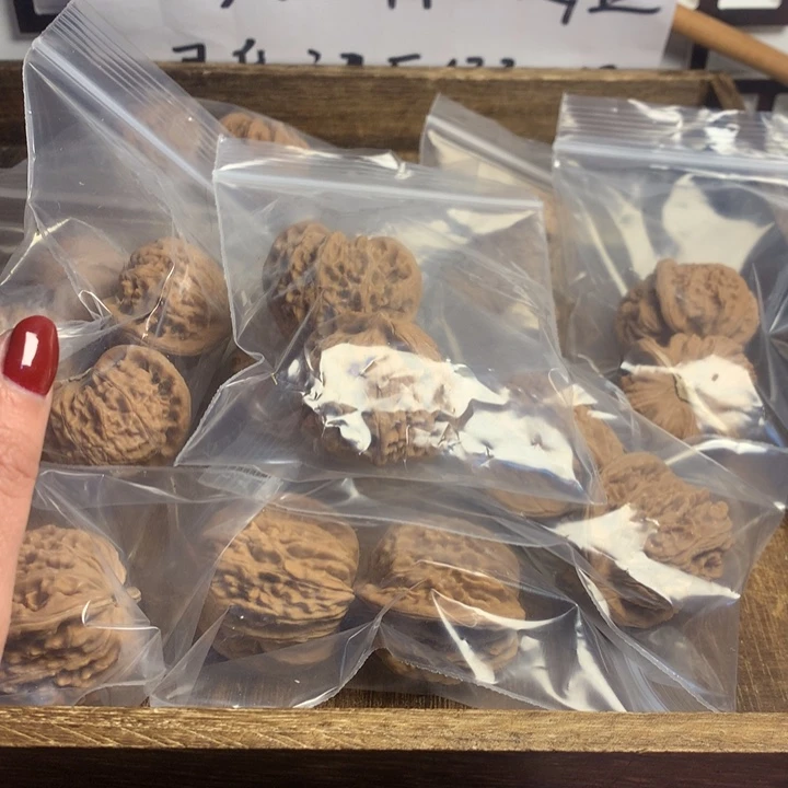 文玩核桃吊坠蜡***?瑕疵